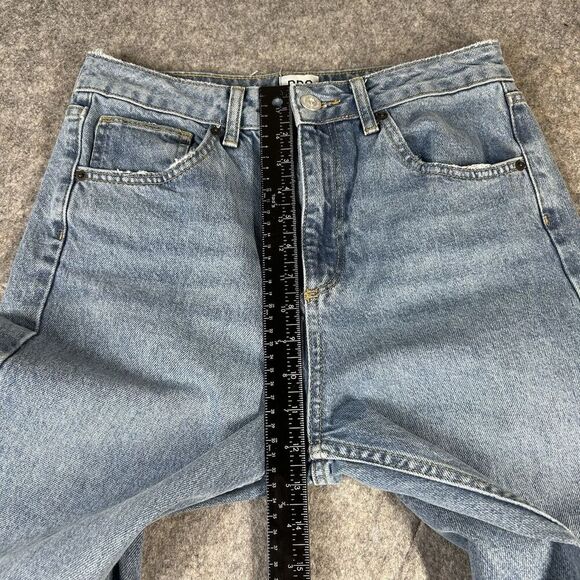 BDG Urban Outfitters Mom Jeans 29X32 High Rise Medium Wash Denim - Picture 2 of 10
